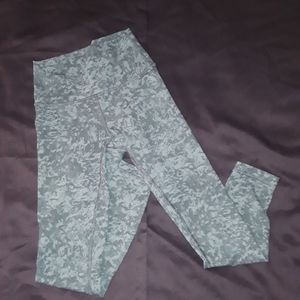 NWOT Luluemon Wunder Train